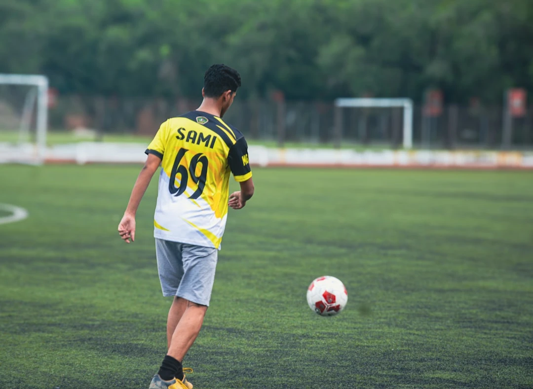 Hình ảnh Neymar thể hiện kỹ thuật điêu luyện