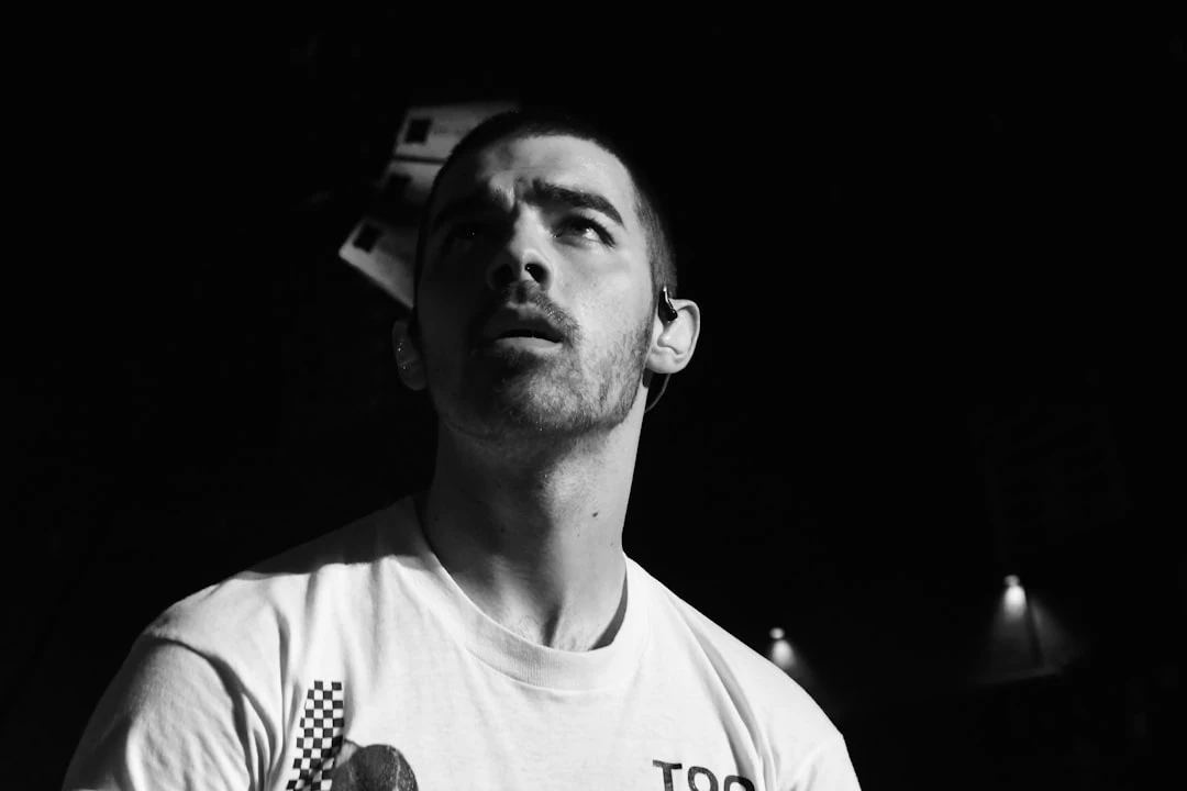 Zlatan Ibrahimović trong một buổi họp báo hài hước.